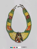 藏品(女子琉璃珠胸飾)的圖片